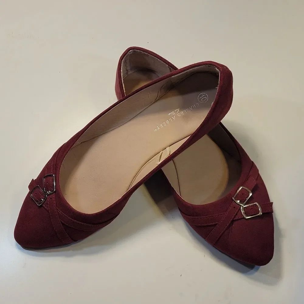 CHARLES ALBERTΒ POINTED TOE BURGUNDYβWOMEN"S FLATβSHOE